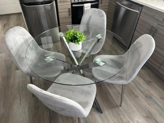 Bright And Cozy Modern Home In Vancouver - Central To Yvr-Downtown - Free Private Parking 외부 사진