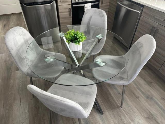 Bright And Cozy Modern Home In Vancouver - Central To Yvr-Downtown - Free Private Parking 외부 사진